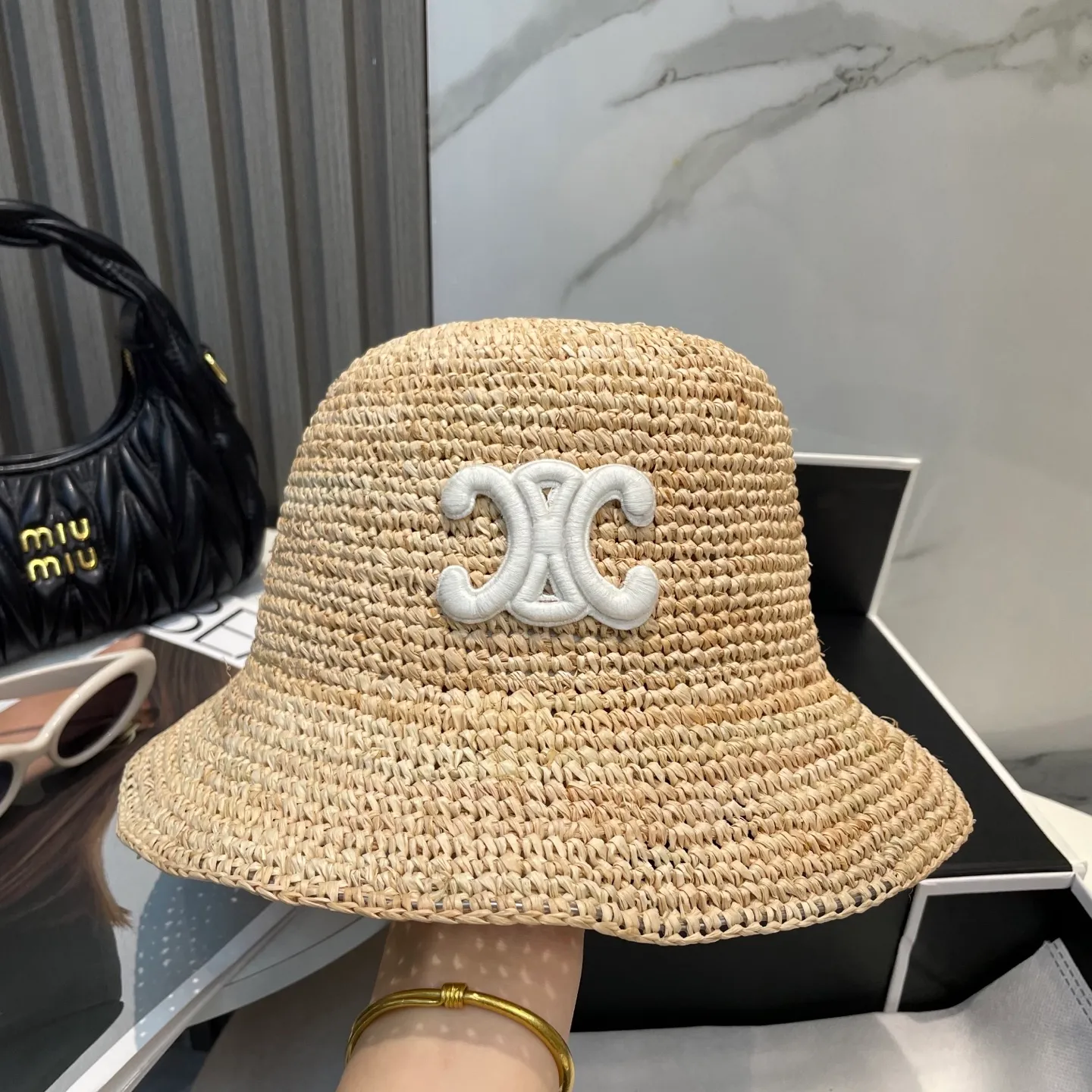 P100💛[CELINE Celine] New raffia densely woven straw hat, the first choice for the beach in summer ~ Same style as stars ~ Big brands are simple