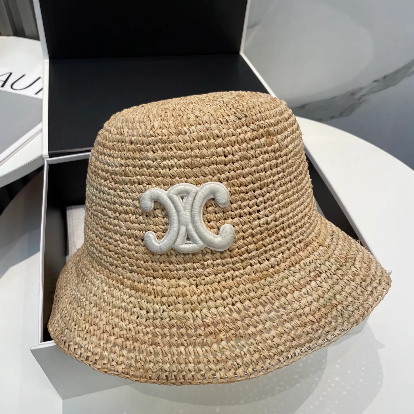 P100💛[CELINE Celine] New raffia densely woven straw hat, the first choice for the beach in summer ~ Same style as stars ~ Big brands are simple