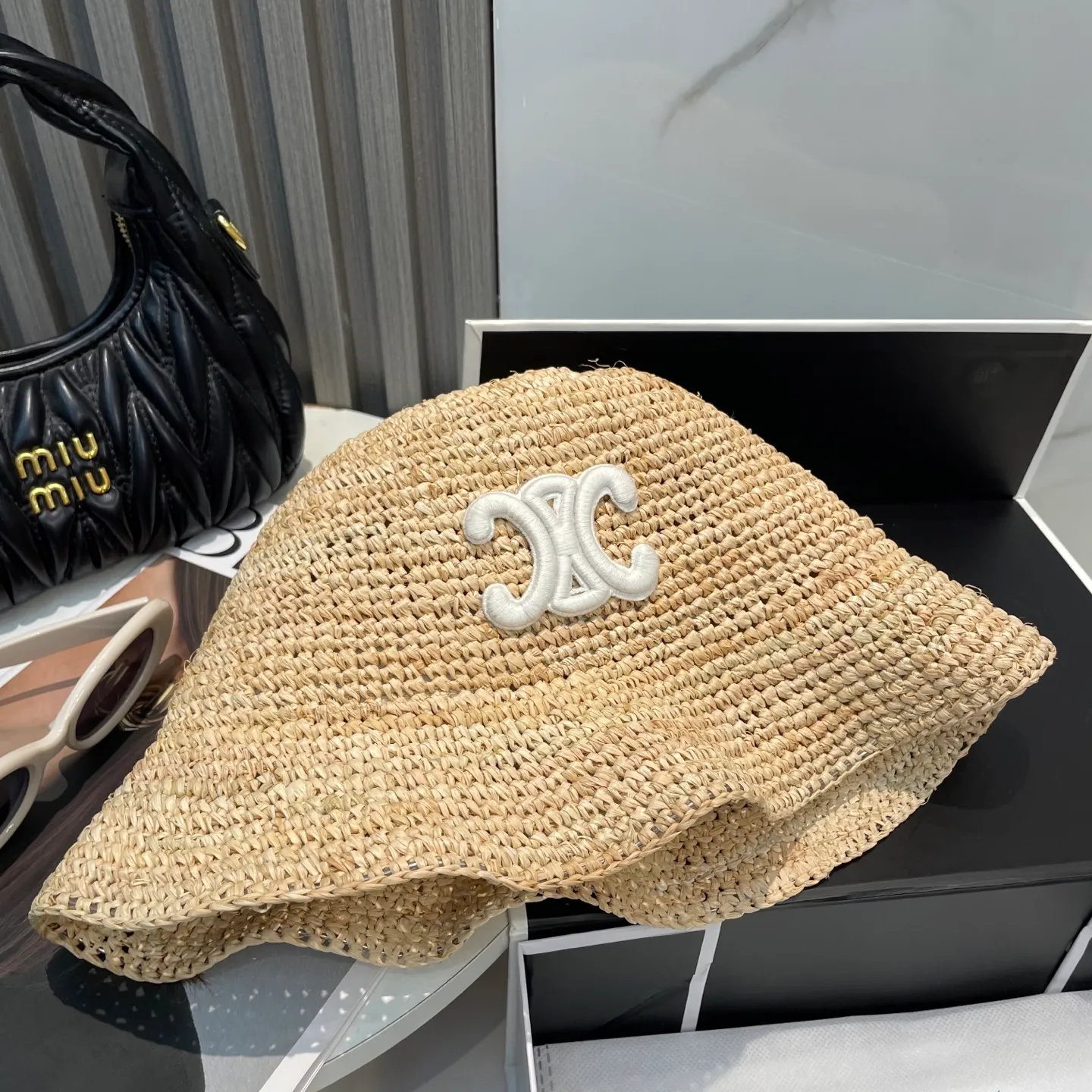 P100💛[CELINE Celine] New raffia densely woven straw hat, the first choice for the beach in summer ~ Same style as stars ~ Big brands are simple