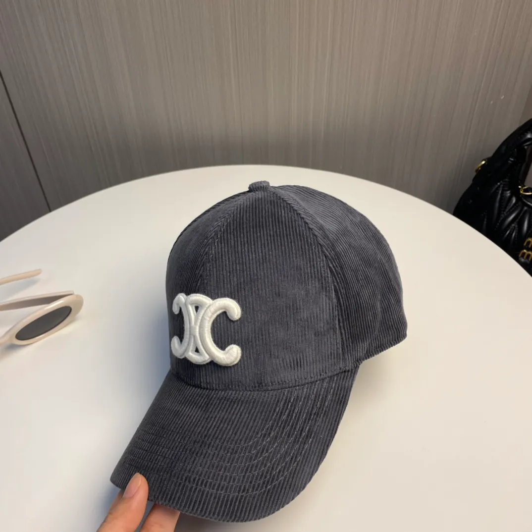 P60 [CELINE Celine] New classic casual and trendy style for autumn and winter. Corduroy simple baseball cap now available🧢Japanese and Korean style, looks great with any combination! A must-have when traveling