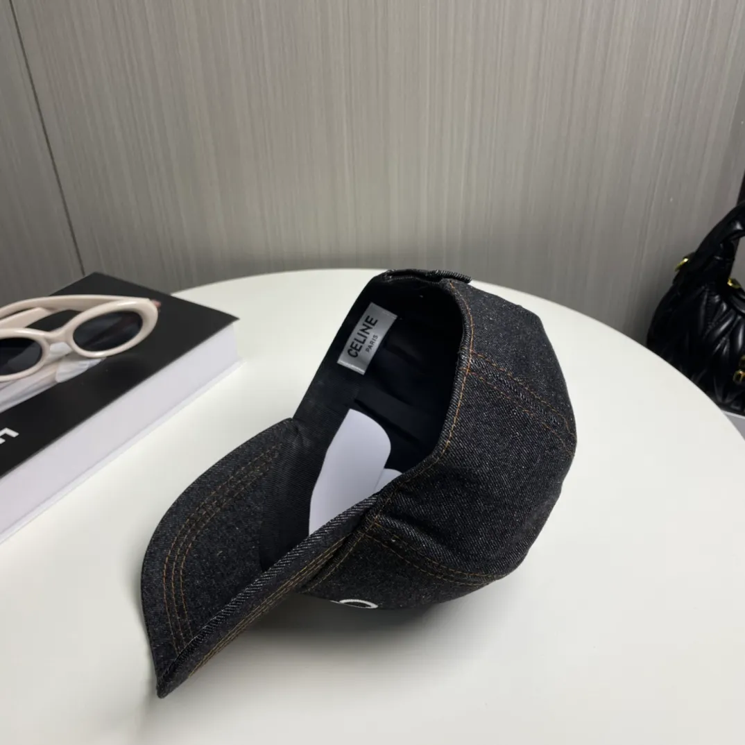P66 comes with dust bag, CELINE new washed denim embroidered baseball cap🧢, the best quality, casual and elegant, simple and fashionable, you can compare it yourself
