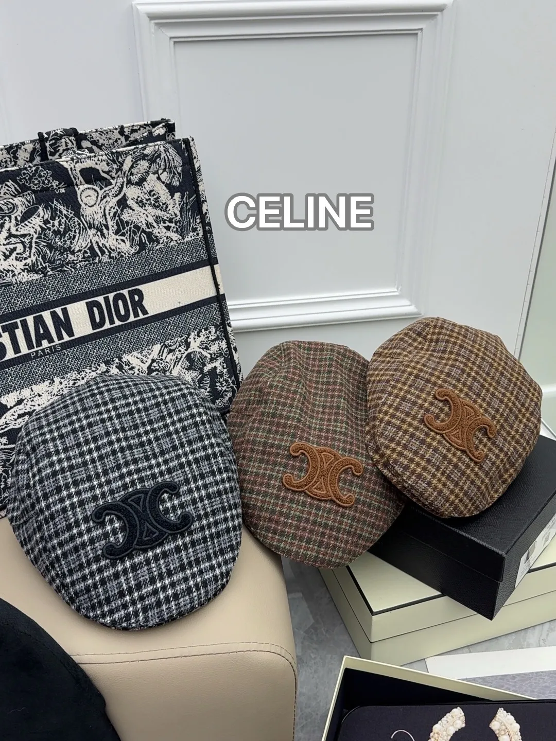 CELINE 🤎 The old money style returns in autumn and winter‼ ️ A perfect forward hat🤩