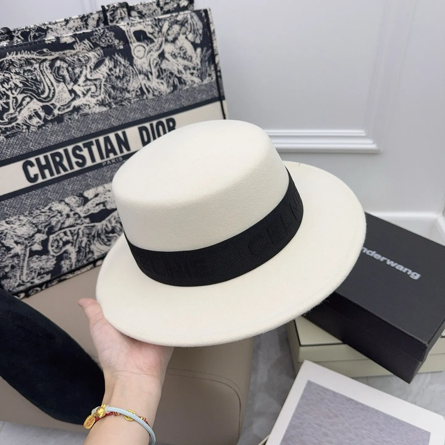 CELINE 🤍🩷 New wool flat hat 100% wool haute couture series