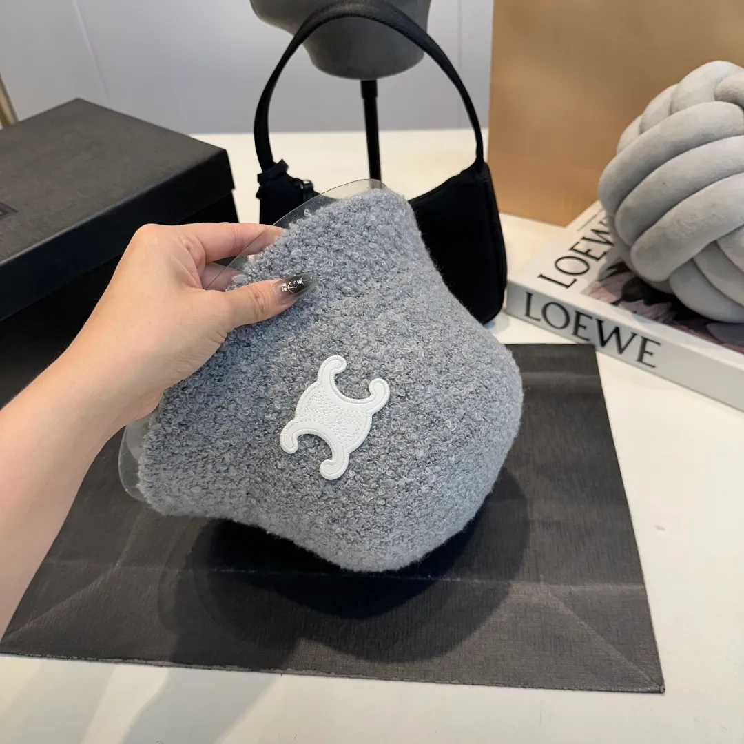 P60 Celine Celine* customized version of Arc de Triomphe lamb wool basin hat women's bucket hat 2025 hot new style autumn and winter hat fisherman hat winter style