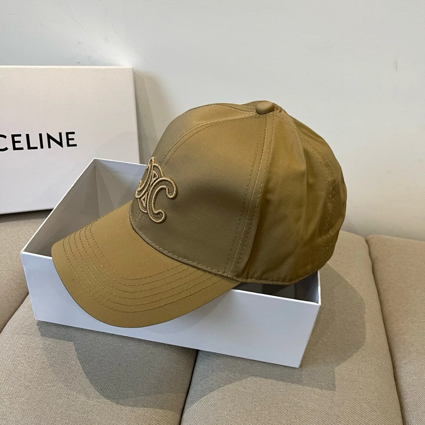 P70 [CELINE Celine] New classic casual and trendy baseball cap🧢Japanese and Korean style, looks great with any combination! A must-have when traveling