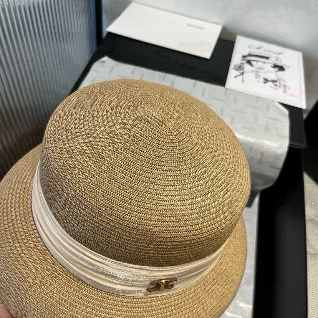 💰170¥ Celine, new basin hat, matched with linen accessories, full of ladylike style, head circumference 57cm