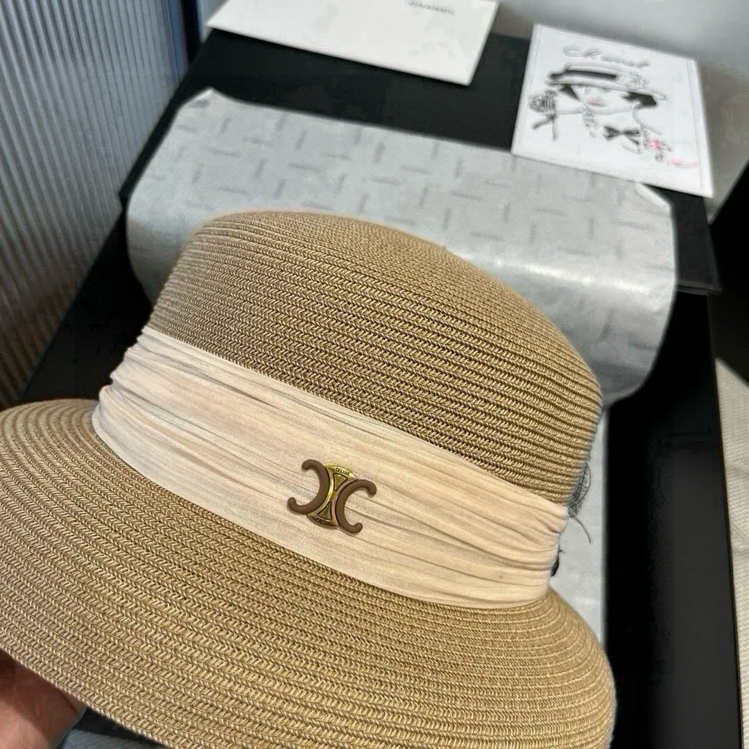 💰170¥ Celine, new basin hat, matched with linen accessories, full of ladylike style, head circumference 57cm