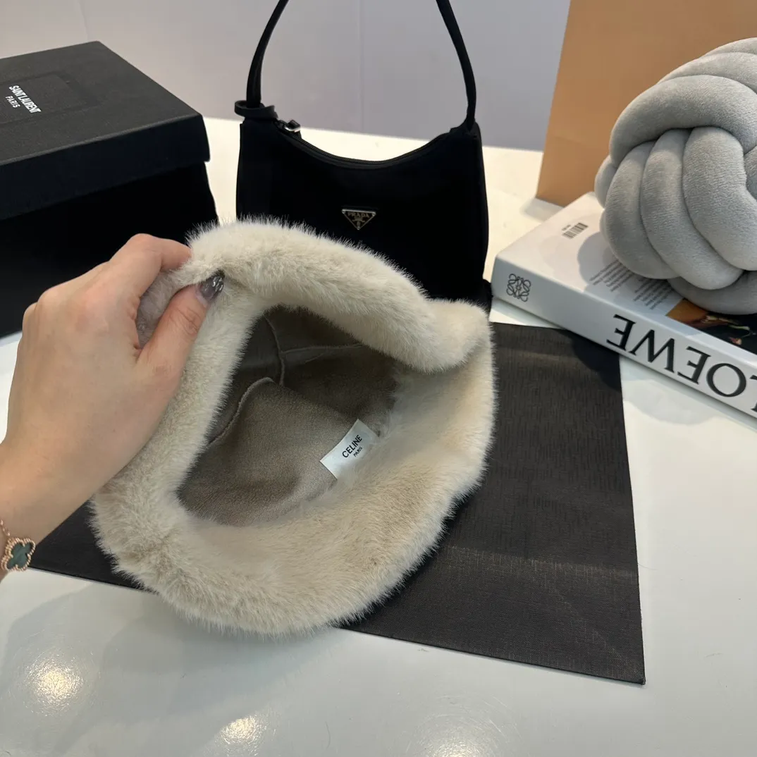 P70 Celine Celine* customized version of Arc de Triomphe mink hat women's bucket hat 2023 hot new style autumn and winter hat fisherman hat winter style
