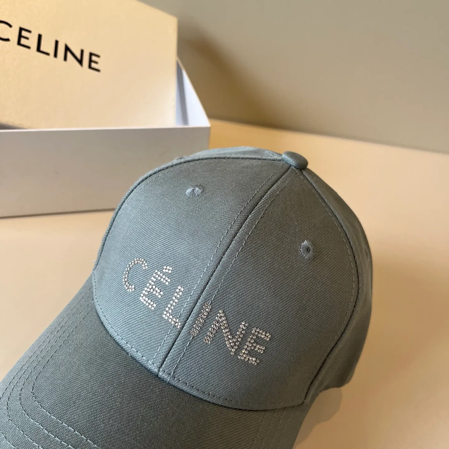 P70 [CELINE Celine] New classic casual and trendy baseball cap🧢Japanese and Korean style, looks great with any combination! A must-have when traveling