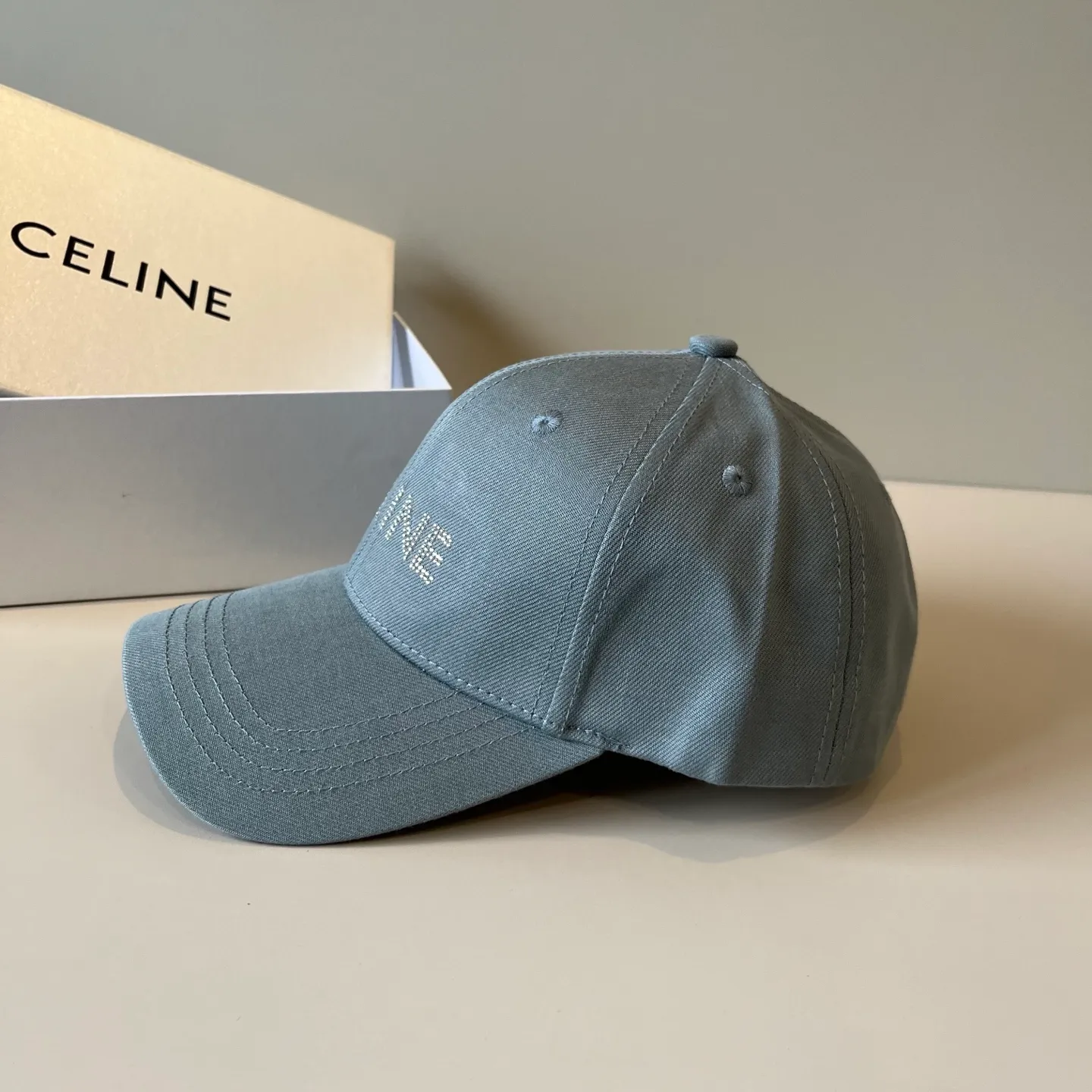 P70 [CELINE Celine] New classic casual and trendy baseball cap🧢Japanese and Korean style, looks great with any combination! A must-have when traveling
