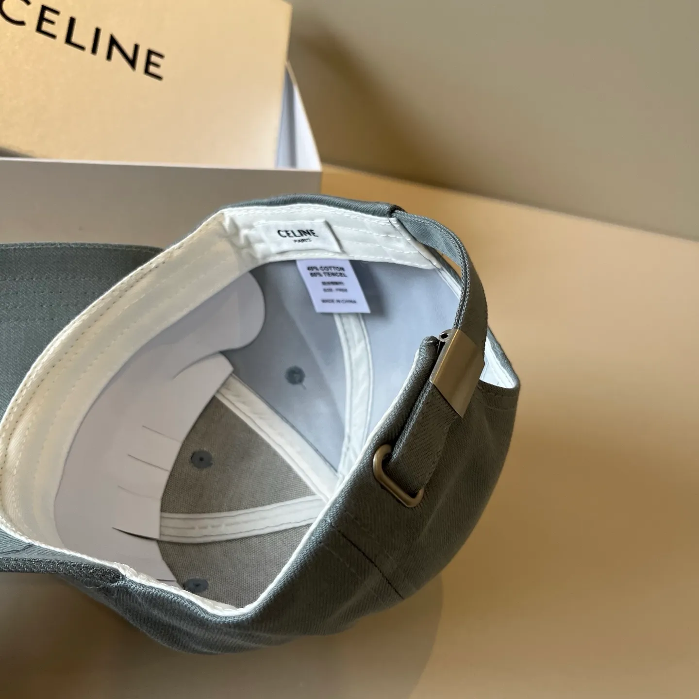 P70 [CELINE Celine] New classic casual and trendy baseball cap🧢Japanese and Korean style, looks great with any combination! A must-have when traveling