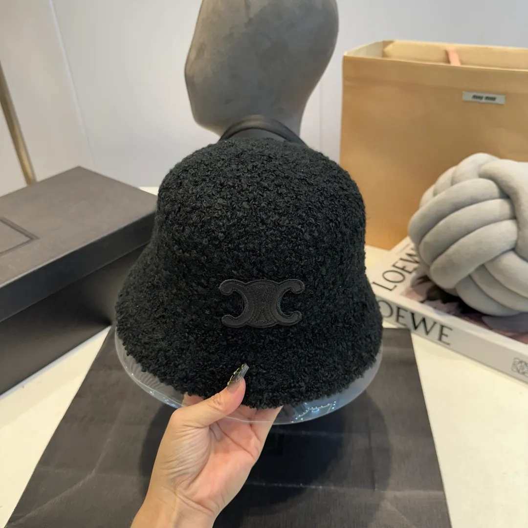 P60 Celine Celine* customized version of Arc de Triomphe lamb wool basin hat women's bucket hat 2025 hot new style autumn and winter hat fisherman hat winter style