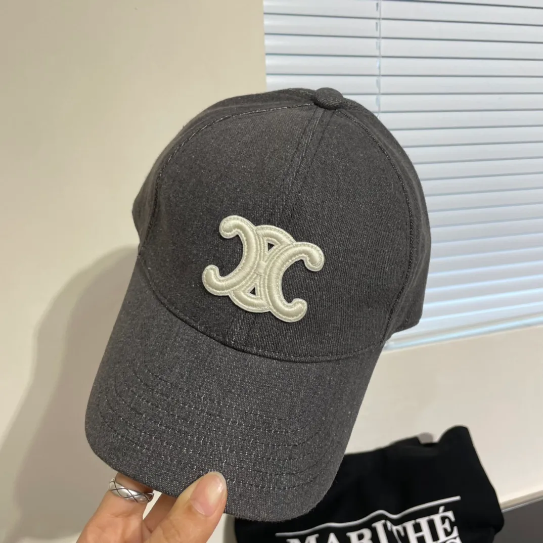 P66 comes with dust bag, Celine new washed denim baseball cap, the best quality, casual and elegant, simple and fashionable, you can compare it yourself