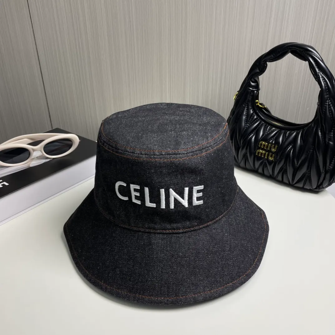 P70 comes with dust bag, Celine new washed denim embroidered fisherman hat, the best quality, casual and elegant, simple and fashionable, you can compare it yourself