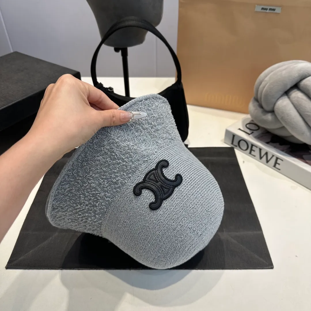 P70 Celine spring and summer style fisherman hat with hook, simple and elegant, head circumference 57cm