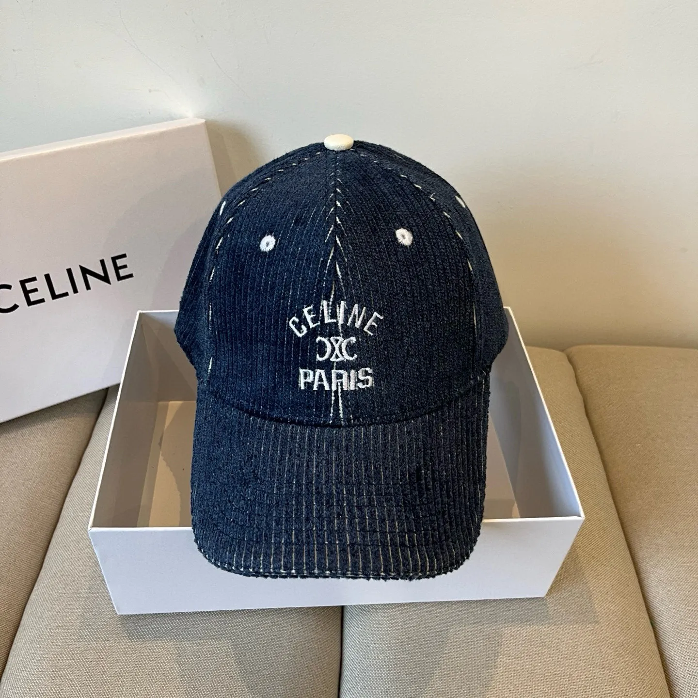 P80 [CELINE Celine] New classic casual and trendy baseball cap🧢Japanese and Korean style, looks great with any combination! A must-have when traveling