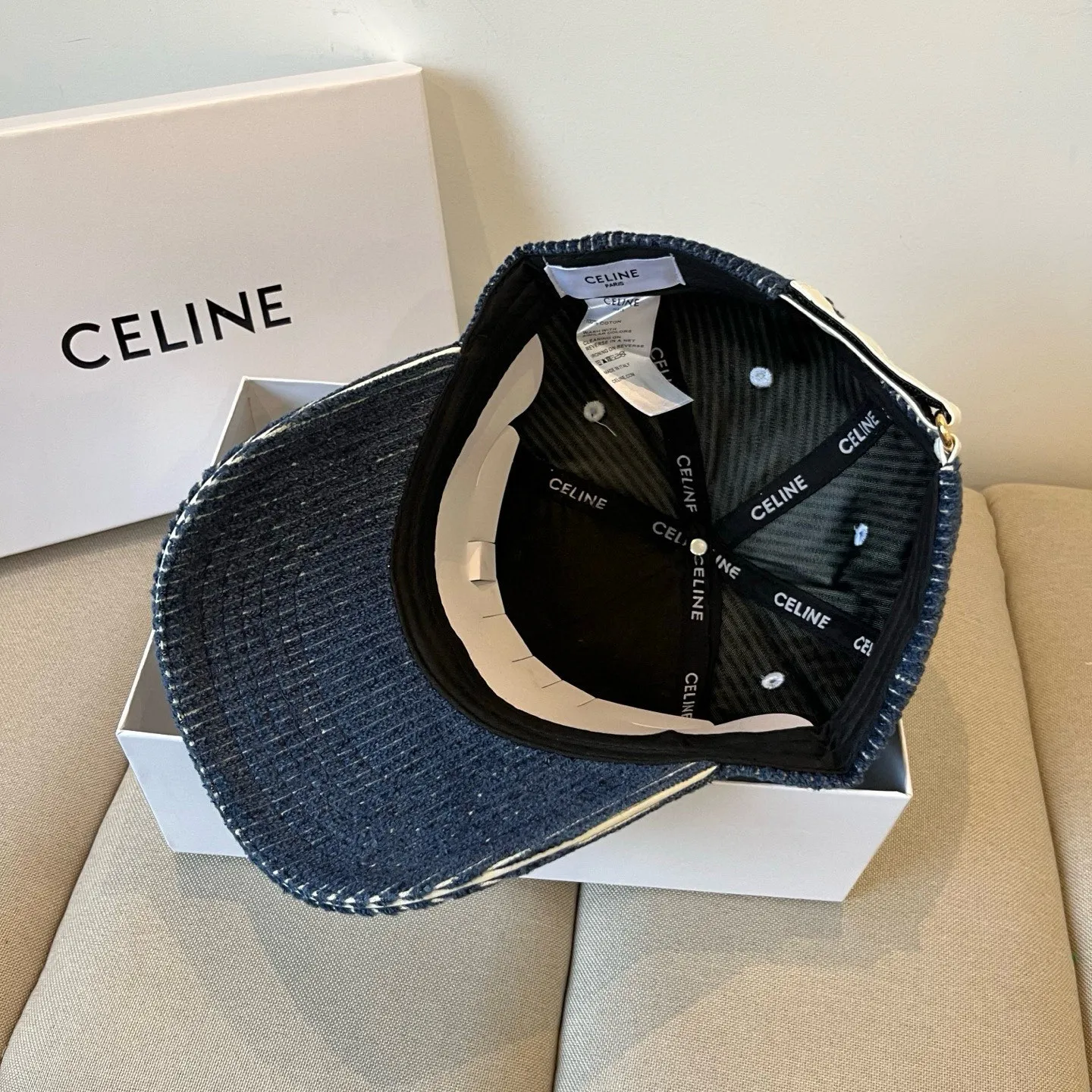 P80 [CELINE Celine] New classic casual and trendy baseball cap🧢Japanese and Korean style, looks great with any combination! A must-have when traveling