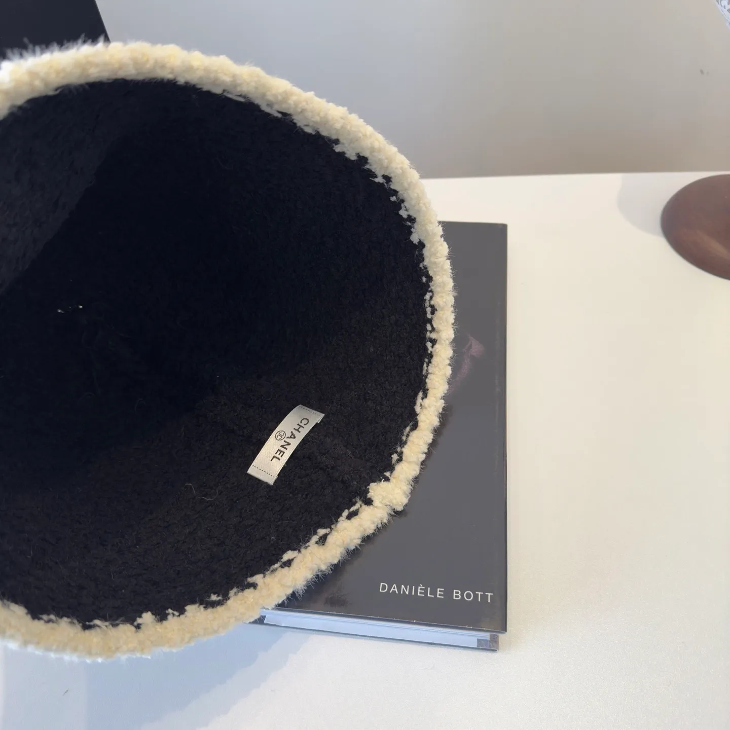 💰60¥ Chanel new wool bucket hat, foldable