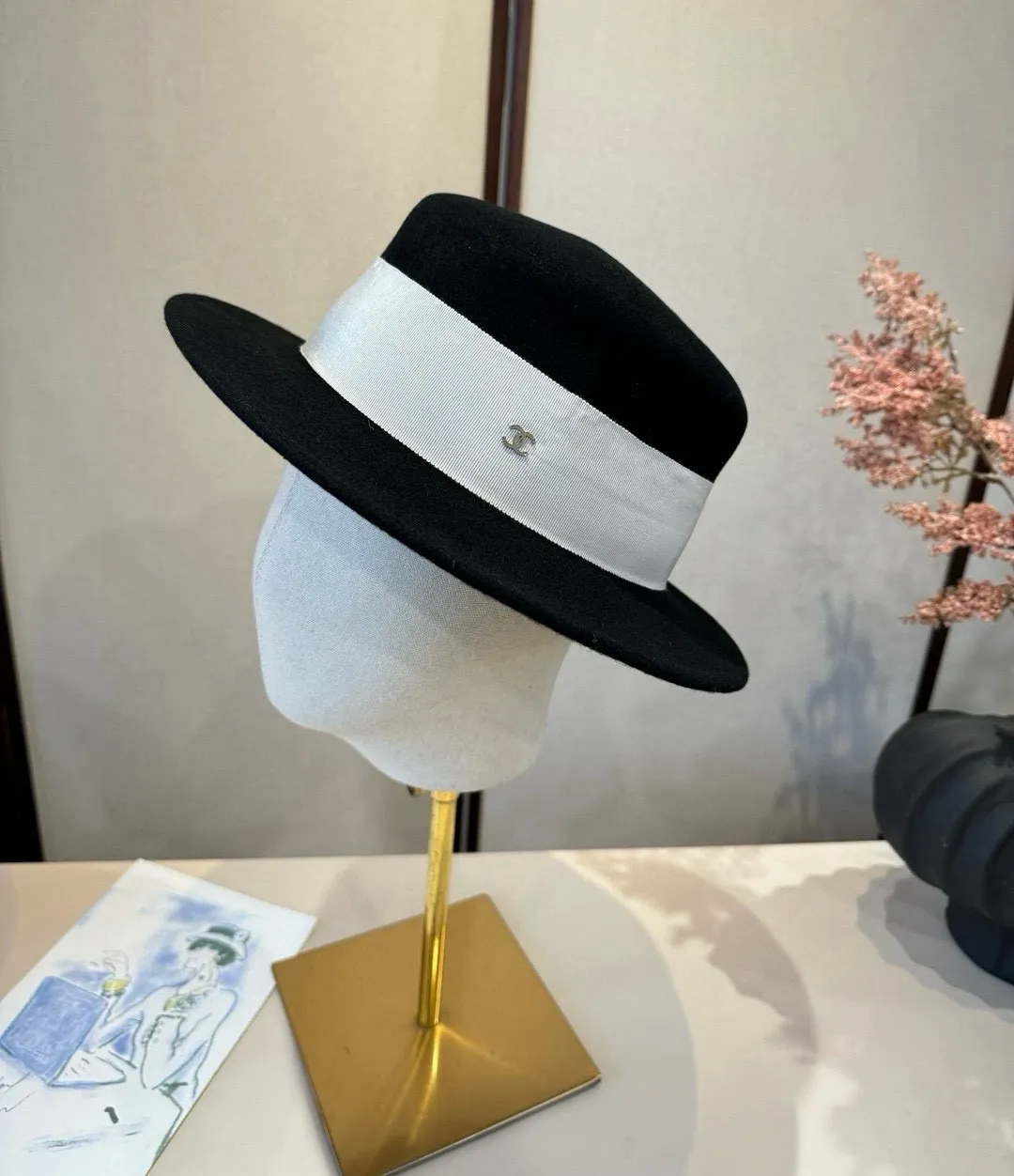💰180¥ Chanel Chanel new classic lady style flat top hat, head circumference 57cm