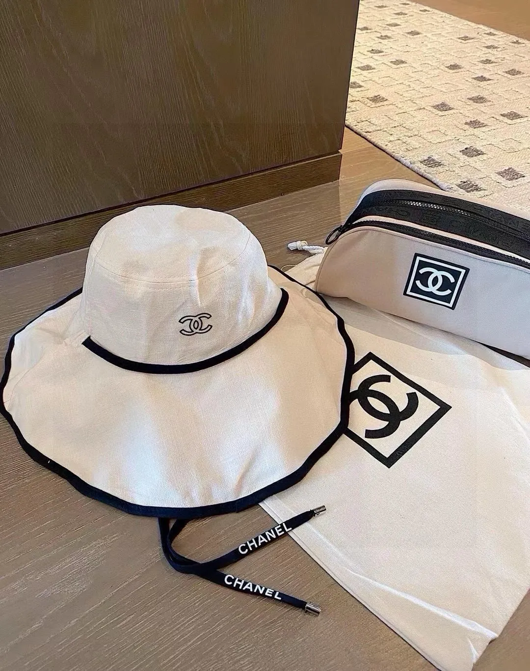 💰120¥ Chanel large brim bucket hat, canvas hat, simple internet celebrity style, head circumference 57cm