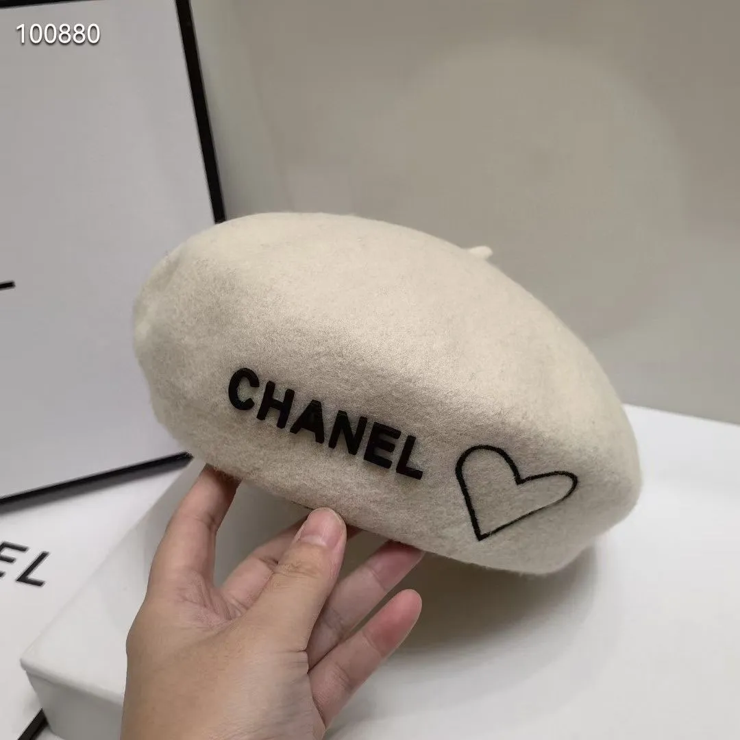 Special P80 [CHANEL Chanel] 2021 autumn and winter new style wool love small fragrant beret, super good fit! ❕Super versatile! Goddess style, versatile for street wear