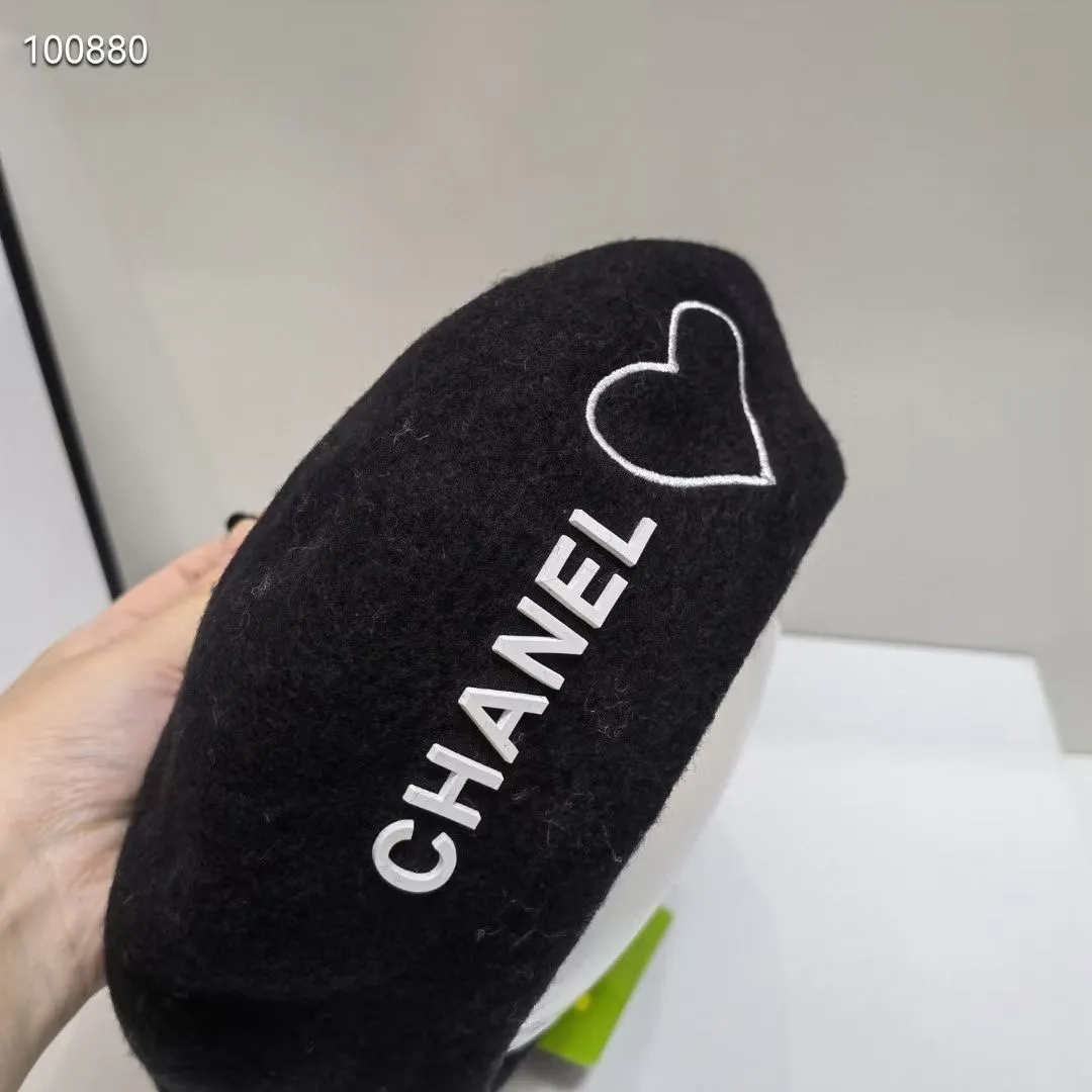 Special P80 [CHANEL Chanel] 2021 autumn and winter new style wool love small fragrant beret, super good fit! ❕Super versatile! Goddess style, versatile for street wear
