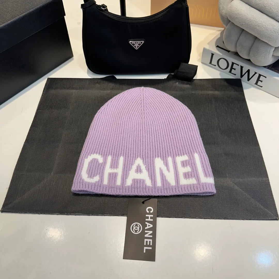 P70 2025 Official Chanel Chanel Autumn and Winter Beanie Recommended by Internet Celebrity Fashion Bloggers, Xiaohongshu Popular Style, Knitted Beanie with Super Soft and Comfortable Feel, Excellent Elasticity!