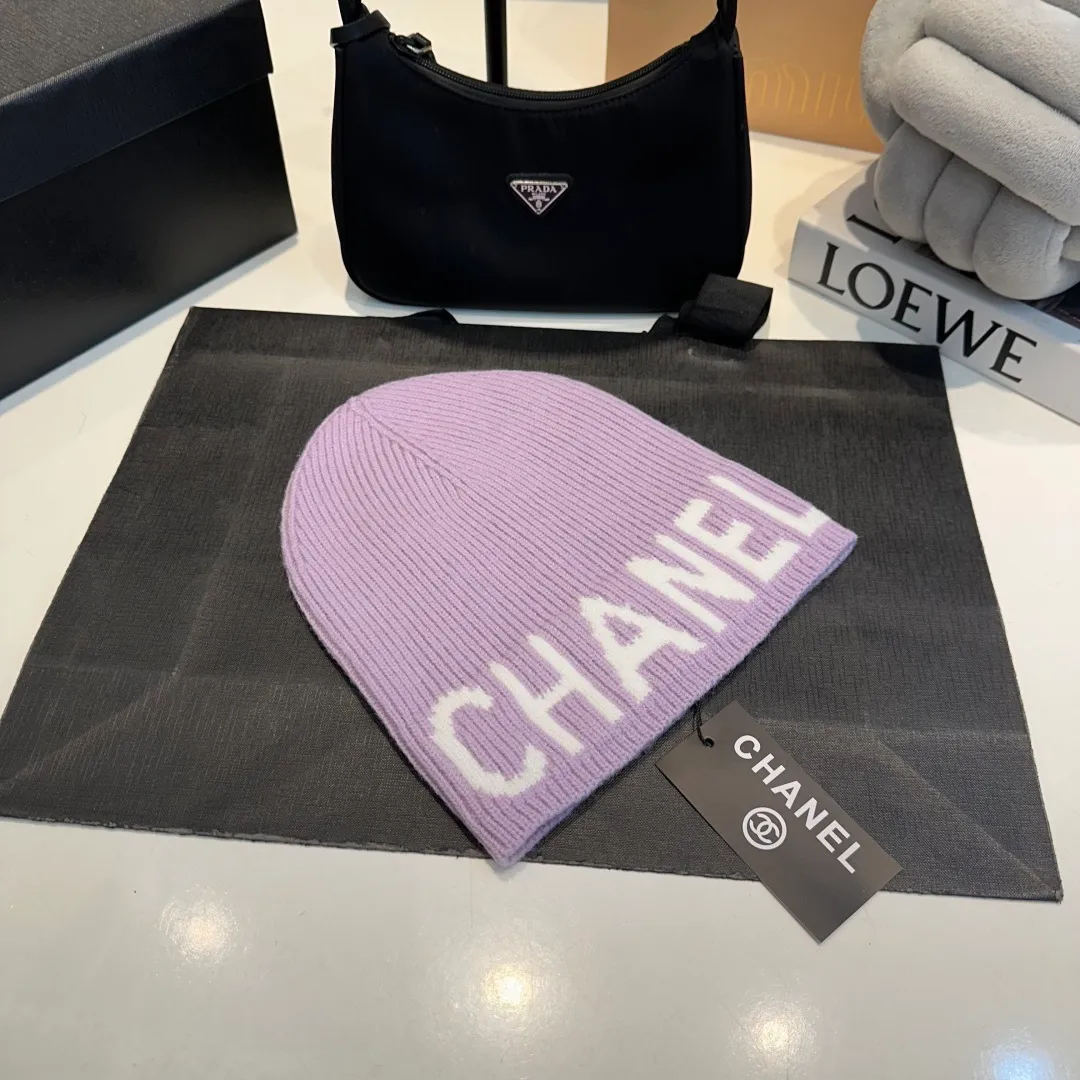P70 2025 Official Chanel Chanel Autumn and Winter Beanie Recommended by Internet Celebrity Fashion Bloggers, Xiaohongshu Popular Style, Knitted Beanie with Super Soft and Comfortable Feel, Excellent Elasticity!