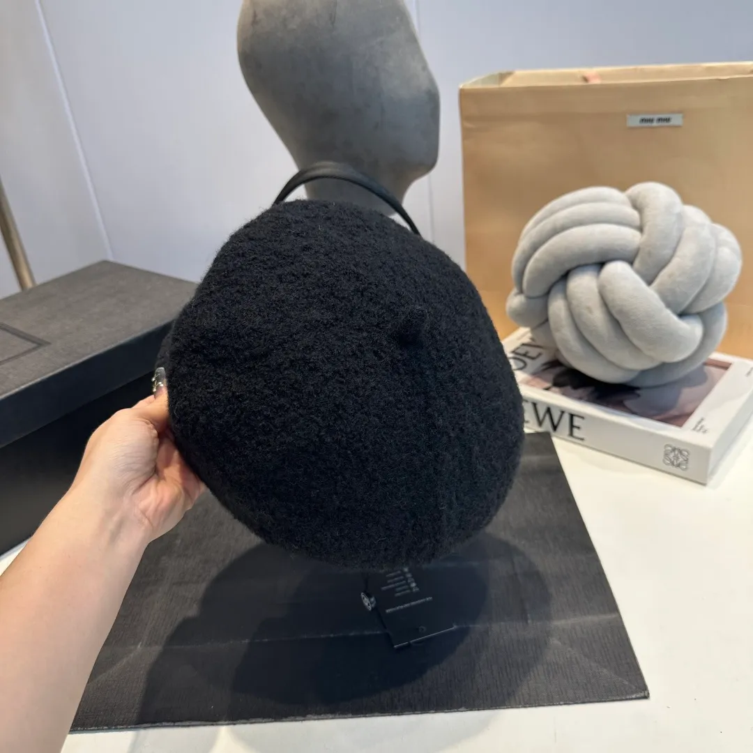 P80 Chanel Chanel retro Japanese milk silk octagonal hat women's versatile hollow fashion face-showing short-brimmed British pumpkin hat summer