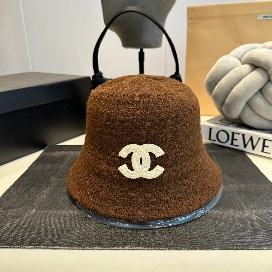P60 CHANEL Chanel 2025 new style fisherman hat with small fragrance, 🔆Versatile everyday style ~ a must-have for going out on the street