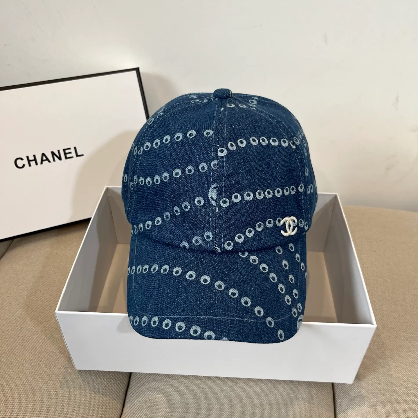 P70 CHANEL new baseball cap, Xiaoxiang is classic and simple, fashionable and casual design, popular new product