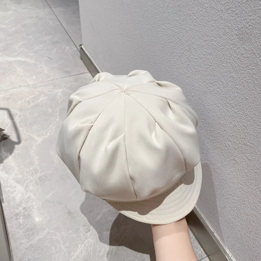 Special batch of 60 Chanel Chanel autumn and winter new painter's hat, pumpkin octagonal hat, head circumference 57cm