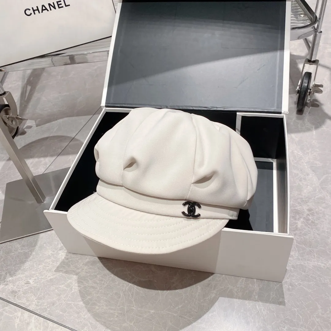 Special batch of 60 Chanel Chanel autumn and winter new painter's hat, pumpkin octagonal hat, head circumference 57cm