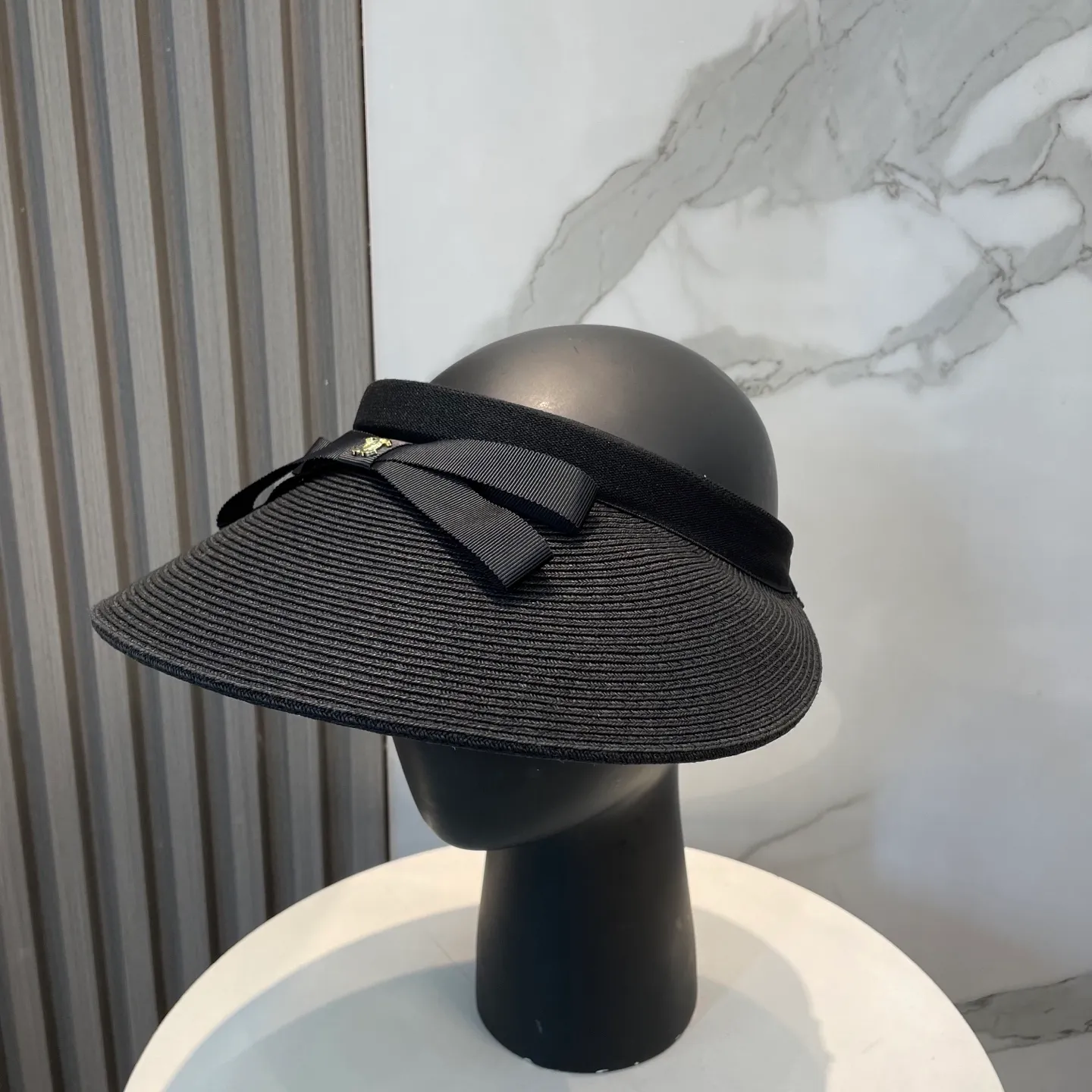 P80 Chanel empty top hat, advanced customization, lady style, attention to detail, sun protection and UV protection in summer, a must-have for travel, versatile and good-looking