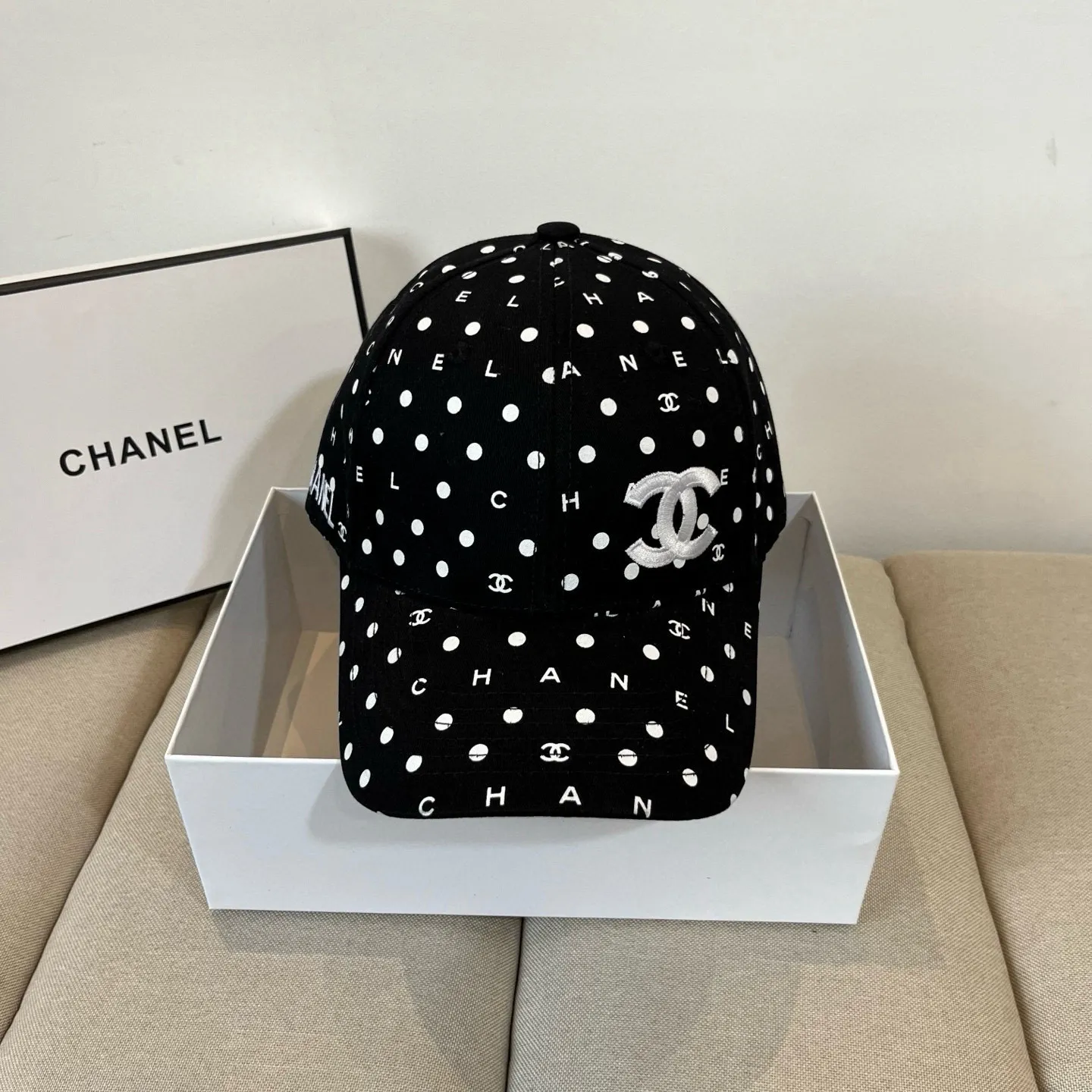 P66 CHANEL Chanel 2025 new small fragrance style big-name baseball cap, counter classic style, unisex, head circumference 57, four colors available