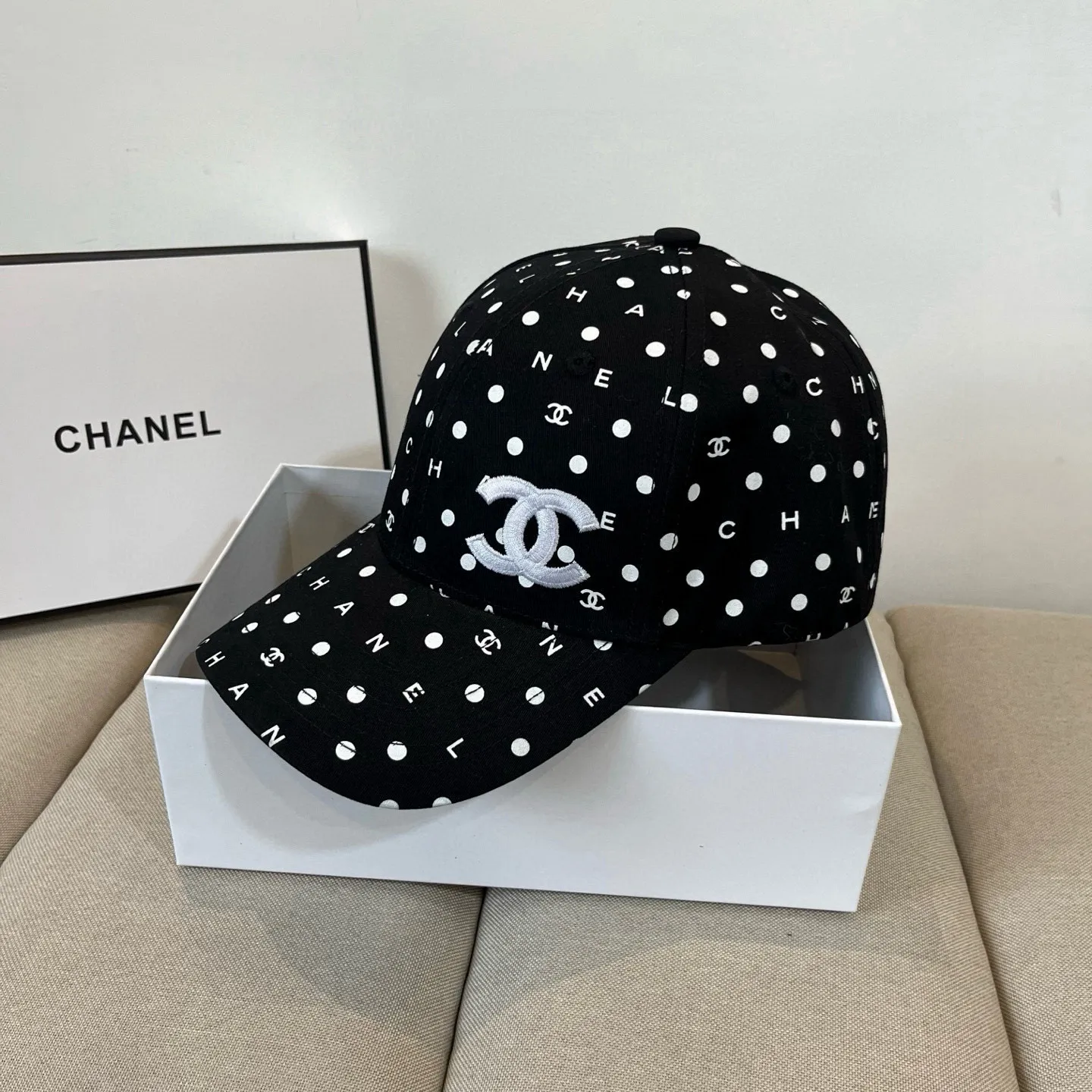 P66 CHANEL Chanel 2025 new small fragrance style big-name baseball cap, counter classic style, unisex, head circumference 57, four colors available
