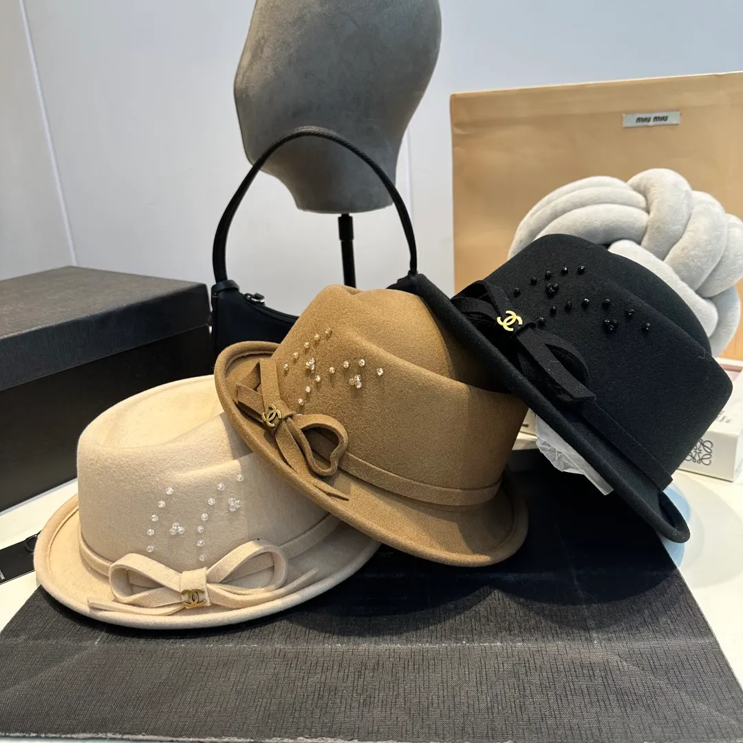 P170 Cha.nel Chanel's new classic lady style flat top hat, head circumference 57cm