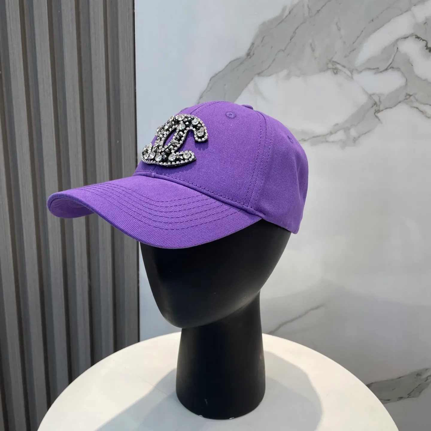 P50 CHANEL new high-end diamond hard-top baseball cap, Xiaoxiang logo is classic and simple, fashionable and casual design, popular new product