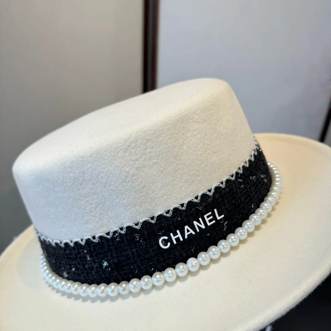 💰190¥ White Chanel new wool top hat, flat top hat, 100% wool fabric 🦙%, head circumference 57cm