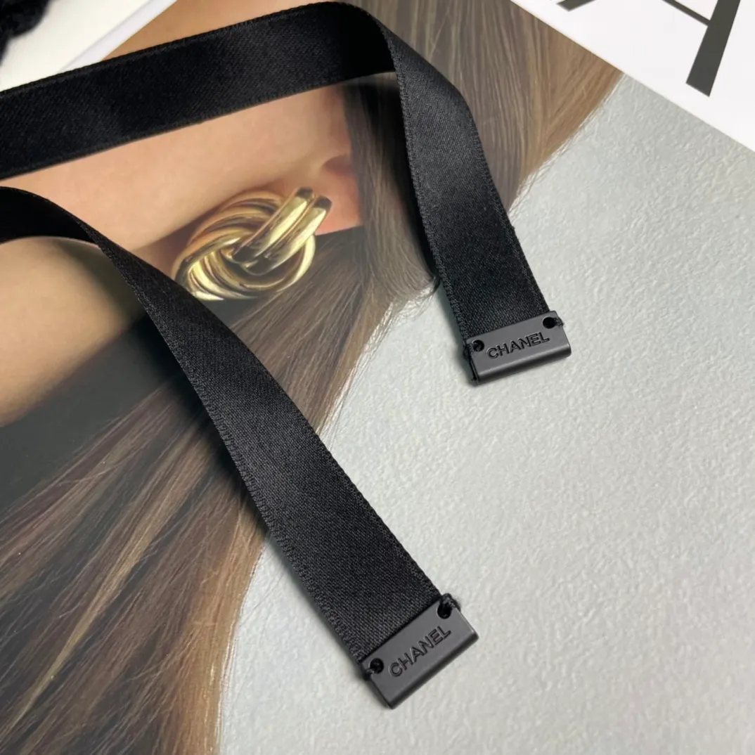 P60 CHANEL Chanel bow beanie, planted by Jennie, the heart beats the action, chanel24b’s latest autumn and winter new product, bow decoration + double C logo diamond embellishment wool knitted cold hat Xiaohongshu Internet celebrity hot style