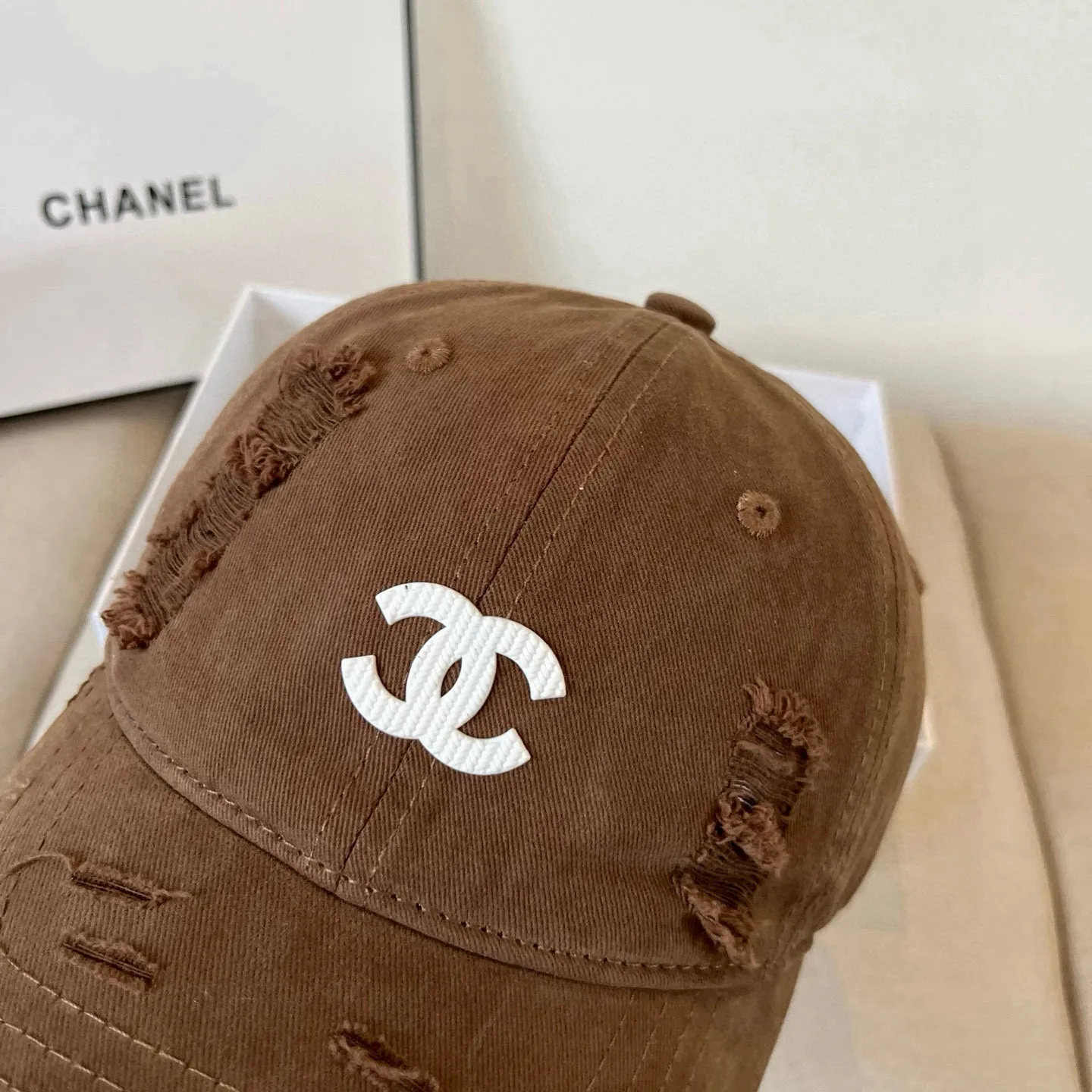 P60 CHANEL new baseball cap, Xiaoxiang classic and simple, fashionable and casual design, popular new product