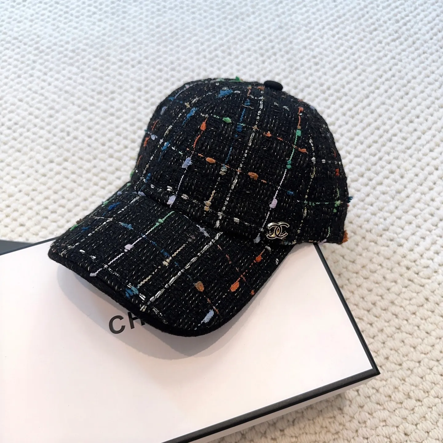 P60 CHANEL Chanel's new autumn and winter baseball cap, simple and elegant👈🏻👍casual and fashionable👩trendy and stylish👍Versatile style!