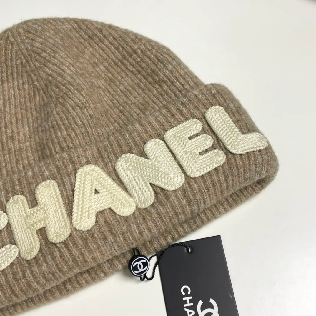 P66 comes with dust bag 🌺 [CHANEL] New wool knitted hat, Xiaohongshu, recommended by major Internet celebrities! Thicker and warmer, fashionable and popular🌸First-class texture, the best brand for keeping warm in autumn and winter, order now, limited quantity available
