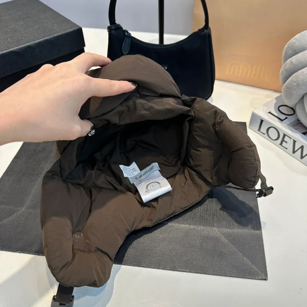 p70 Chanel 25th autumn and winter new down cotton thunder cap