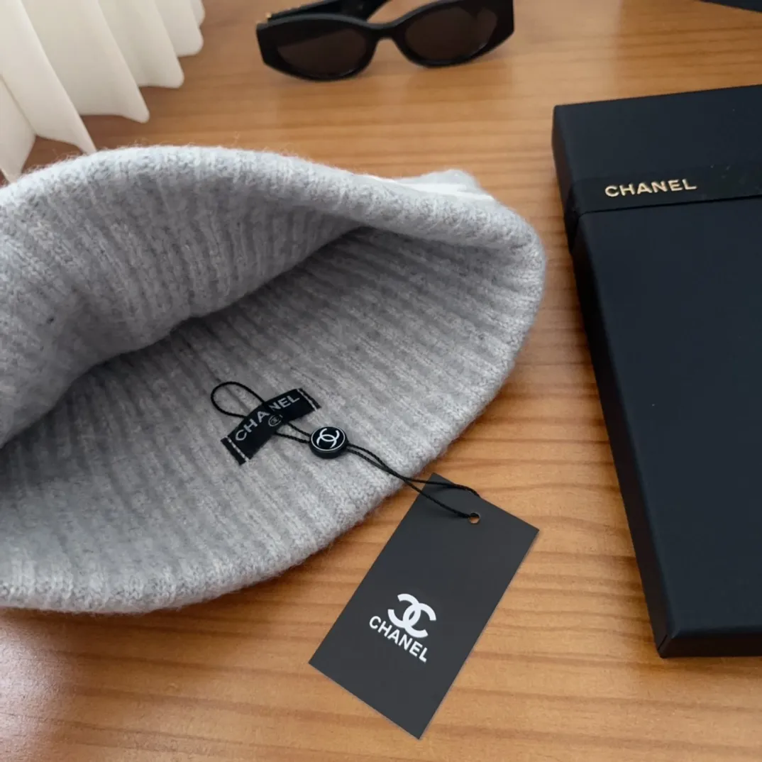 💰70 Chanel official website releases CHANEL small and popular knitted hat! Xiaohongshu’s new product is released, it’s so 🉑️, high-elastic fabric, classic colors, same style for men and women.