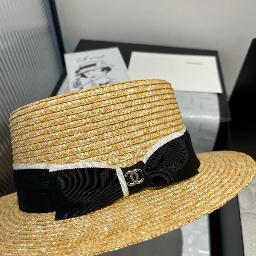 💰160¥ Chanel official flat top hat, made of straw, head circumference 57cm