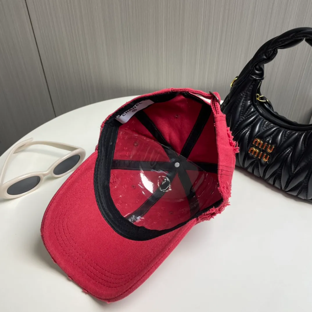 P76 CHANEL 25 new baseball cap, classic and simple logo, fashionable and casual design, popular new product