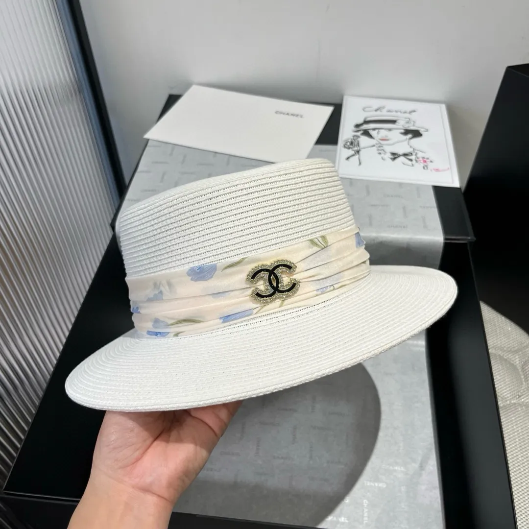 💰140¥ Chanel flat top hat, head circumference 57cm