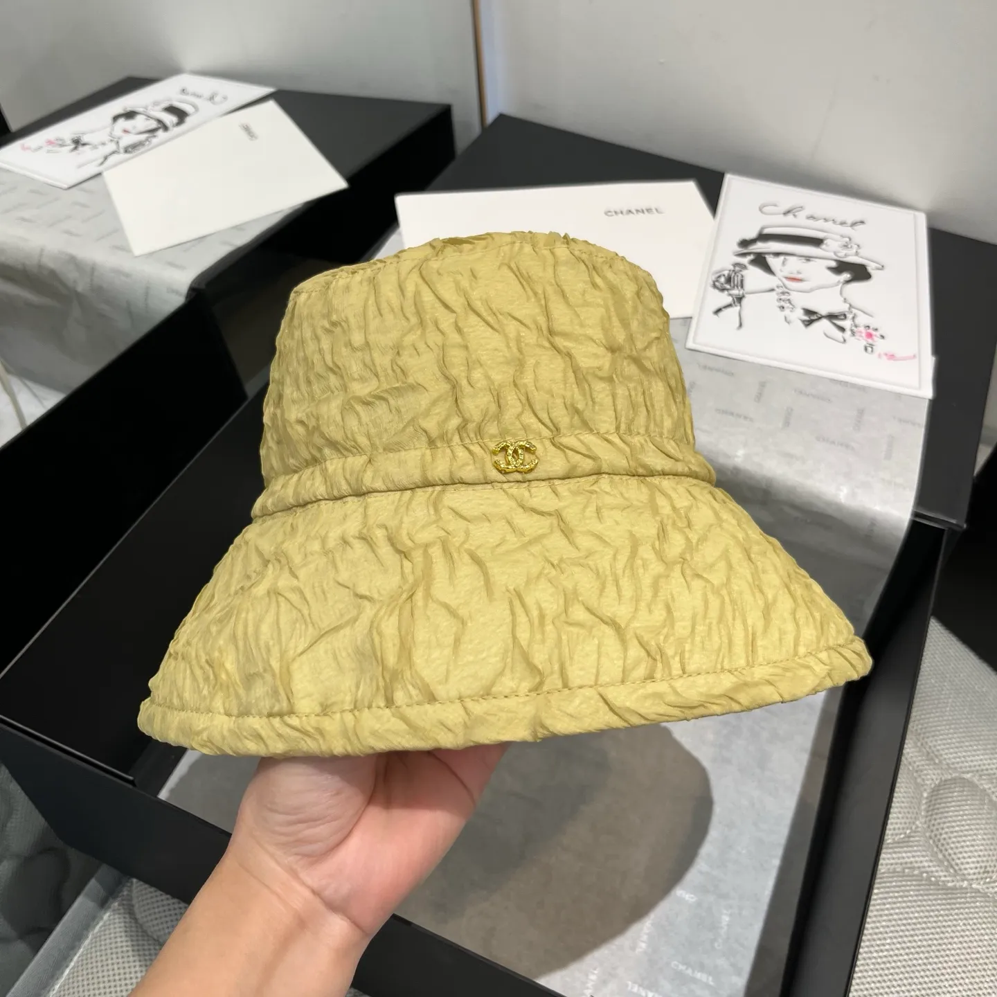 💰120¥ Chanel bucket hat, high-end hand-grip bucket hat, head circumference 57cm, lady style