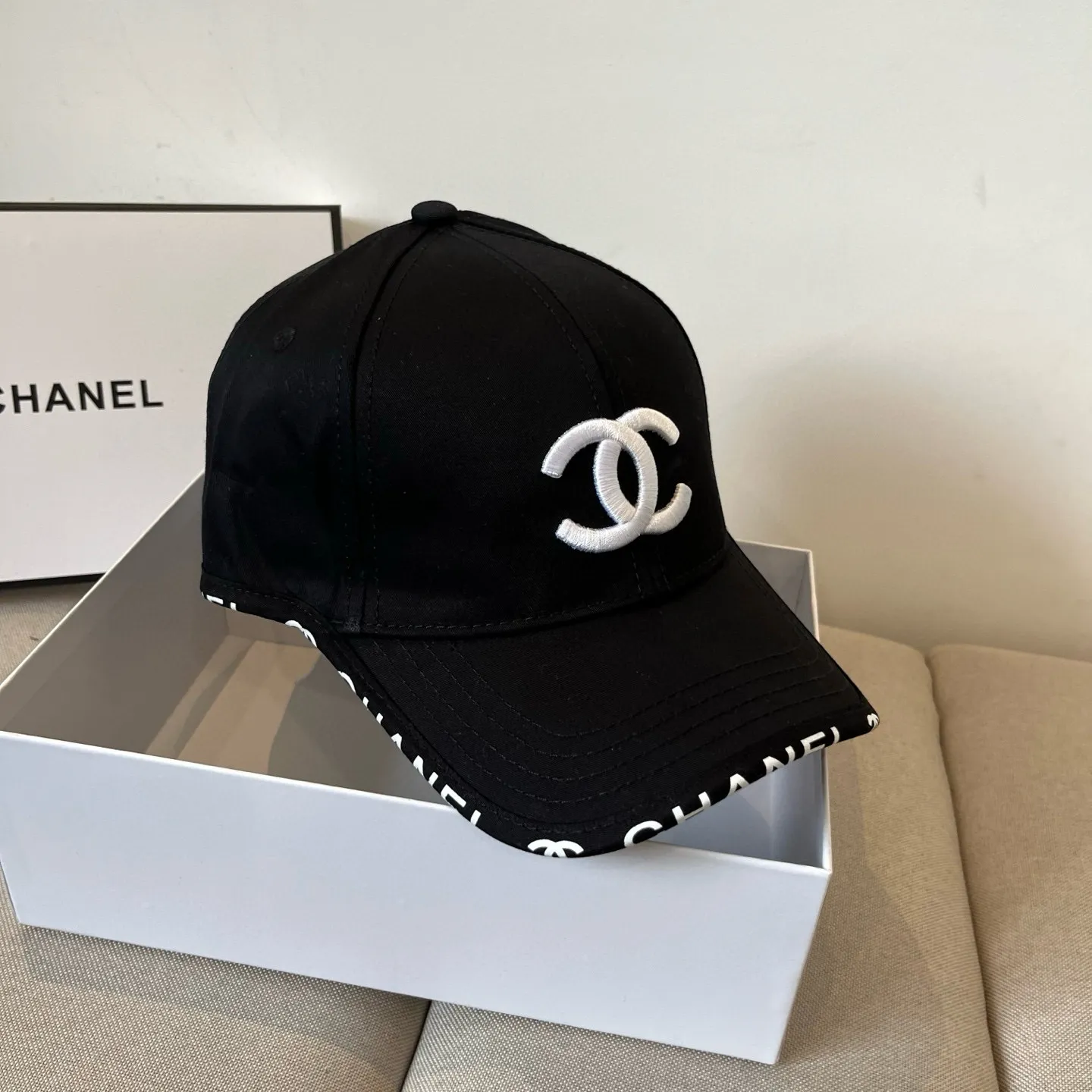P60 CHANEL new baseball cap, Xiaoxiang classic and simple, fashionable and casual design, popular new product